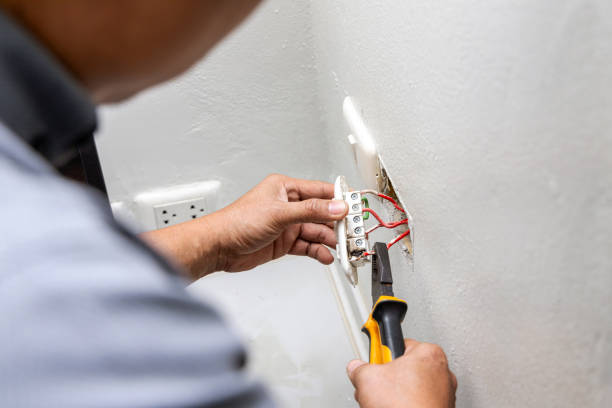 Best Electrical Outlet Repair  in Glencoe, IL